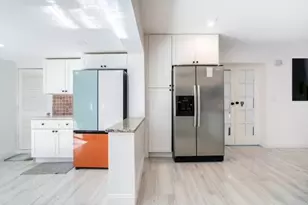 408 NE 26th Dr, Wilton Manors, FL 33334 - Photo 11