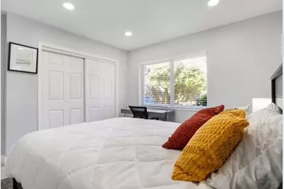 408 NE 26th Dr, Wilton Manors, FL 33334 - Photo 25