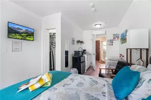 2625 NE 13th Ct, Fort Lauderdale, FL 33304 - Photo 5