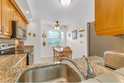 7340  Lake Circle Dr, Unit #301, Margate, FL 33063 - Photo 5