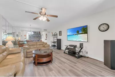 7340  Lake Circle Dr, Unit #301, Margate, FL 33063 - Photo 17