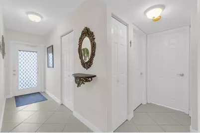 7340  Lake Circle Dr, Unit #301, Margate, FL 33063 - Photo 9