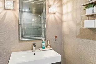 111 Lake Emerald Dr, Oakland Park, FL 33309 - Photo 17