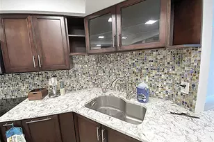 2400 Presidential Way, West Palm Beach, FL 33401 - Photo 9