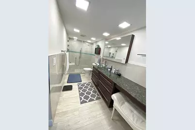 2400  Presidential Way, Unit #1104, West Palm Beach, FL 33401 - Photo 17