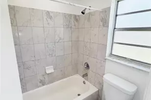 2710 Riverside Dr, Coral Springs, FL 33065 - Photo 23