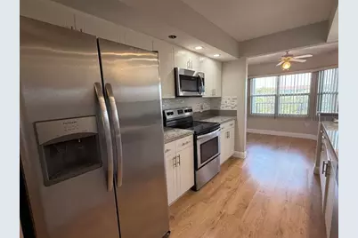 550 SW 137th Ave, Unit #312 L, Pembroke Pines, FL 33027 - Photo 3