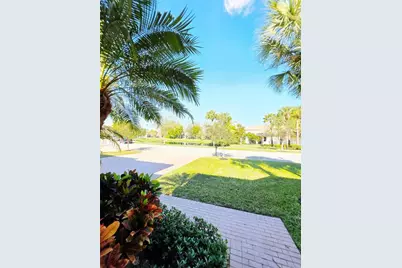 7107  Pinecreek Ln, Coconut Creek, FL 33073 - Photo 3