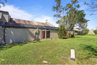 1111  Windward Dr, Pembroke Pines, FL 33026 - Photo 45