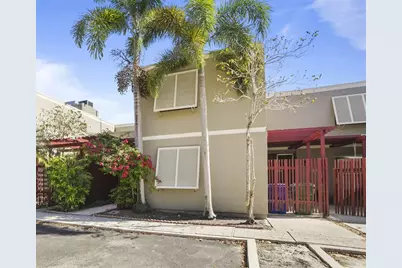 1111  Windward Dr, Pembroke Pines, FL 33026 - Photo 1