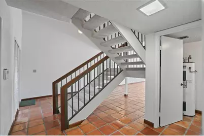 1111  Windward Dr, Pembroke Pines, FL 33026 - Photo 13