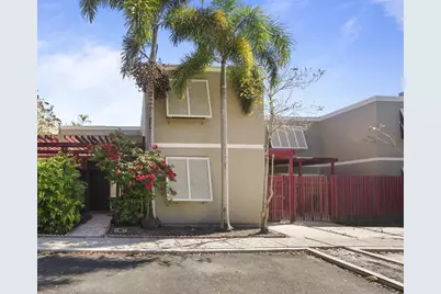 1111  Windward Dr, Pembroke Pines, FL 33026 - Photo 3