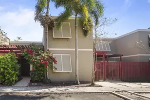 1111 Windward Dr, Pembroke Pines, FL 33026 - Photo 3