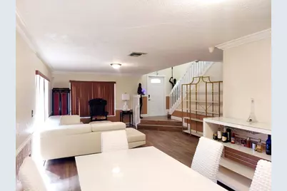 9741 SW 9th Ct, Pembroke Pines, FL 33025 - Photo 11