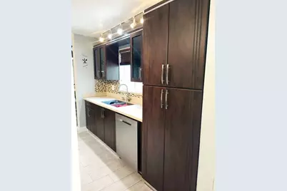 9741 SW 9th Ct, Pembroke Pines, FL 33025 - Photo 7