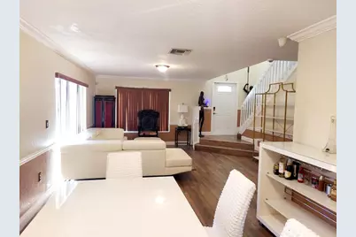 9741 SW 9th Ct, Pembroke Pines, FL 33025 - Photo 3