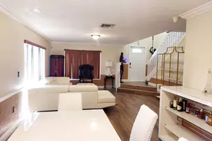 9741 SW 9th Ct, Pembroke Pines, FL 33025 - Photo 3