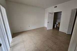 2550 SW 18th Ter Unit, Fort Lauderdale, FL 33315 - Photo 5