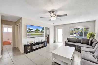 1623-1625 NE 45th St, Oakland Park, FL 33334 - Photo 9