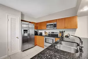 1623-1625 NE 45th St, Oakland Park, FL 33334 - Photo 13