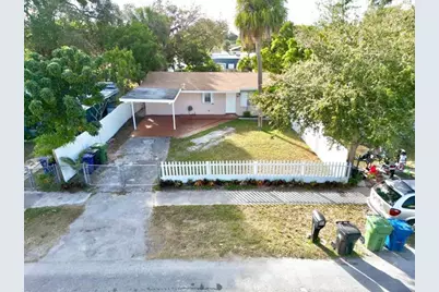 525 NW 15th Ter, Fort Lauderdale, FL 33311 - Photo 1