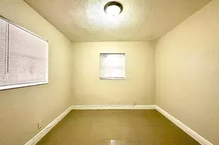 525 NW 15th Terrace, Fort Lauderdale, FL 33311 - Photo 15