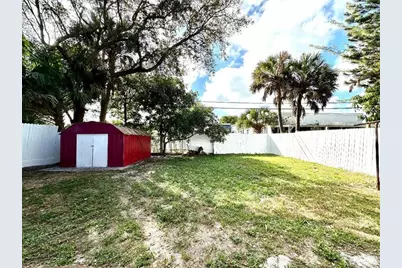 525 NW 15th Ter, Fort Lauderdale, FL 33311 - Photo 11