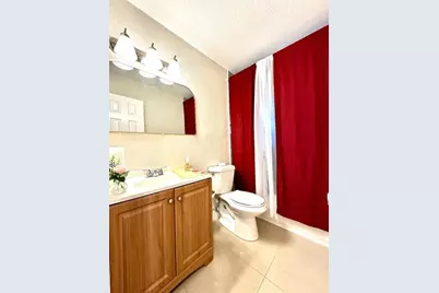 525 NW 15th Ter, Fort Lauderdale, FL 33311 - Photo 9