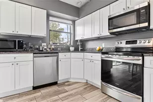 1226 SW Curry St, Port Saint Lucie, FL 34983 - Photo 5