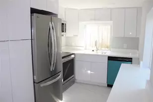 522 SE 20th Ct, Boynton Beach, FL 33435 - Photo 9