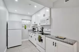 901 SE 14th Ct, Fort Lauderdale, FL 33316 - Photo 7