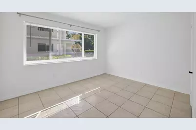 1821  Middle River Dr, Unit #8, Fort Lauderdale, FL 33305 - Photo 13