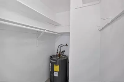 1821  Middle River Dr, Unit #8, Fort Lauderdale, FL 33305 - Photo 17