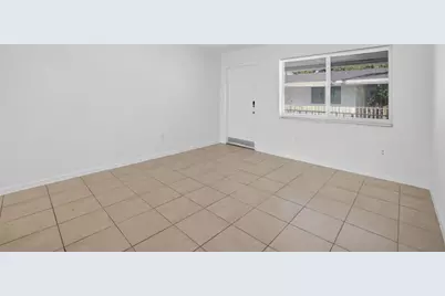 1821  Middle River Dr, Unit #11, Fort Lauderdale, FL 33305 - Photo 9