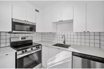 1821  Middle River Dr, Unit #11, Fort Lauderdale, FL 33305 - Photo 3