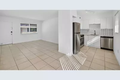 1821  Middle River Dr, Unit #11, Fort Lauderdale, FL 33305 - Photo 5