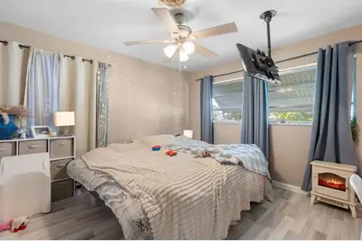 1610 NE 47th St, Oakland Park, FL 33334 - Photo 23