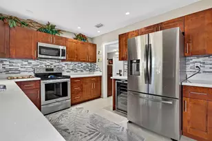 301 SE 8th Ct, Pompano Beach, FL 33060 - Photo 3