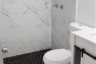 900 SW 11th St, Hallandale Beach, FL 33009 - Photo 19