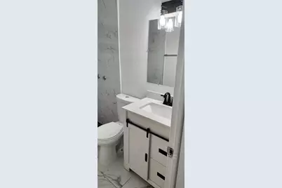 900 SW 11th St, Unit #3, Hallandale Beach, FL 33009 - Photo 7