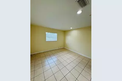 651 NW 42nd Ct, Deerfield Beach, FL 33064 - Photo 9