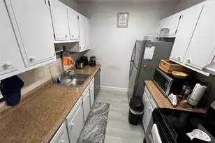 825 NW 13th Unit, Boca Raton, FL 33486 - Photo 5