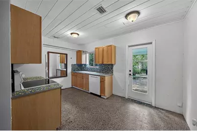 1802  Lauderdale Manor Dr, Fort Lauderdale, FL 33311 - Photo 7