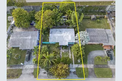 1802  Lauderdale Manor Dr, Fort Lauderdale, FL 33311 - Photo 3