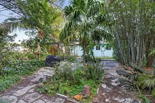 1802 Lauderdale Manor Dr, Fort Lauderdale, FL 33311 - Photo 25