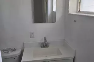 511 N 65th Ave, Hollywood, FL 33024 - Photo 11