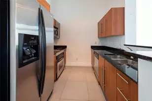 325 S Biscayne Blvd, Miami, FL 33131 - Photo 9