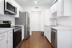 3800 Hillcrest Dr, Hollywood, FL 33021 - Photo 5