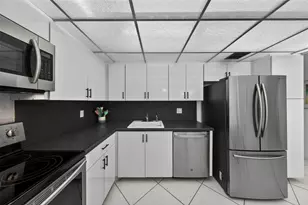 808 Cypress Blvd, Pompano Beach, FL 33069 - Photo 13