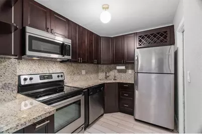 124 NE 19th Ct, Unit #106B, Wilton Manors, FL 33305 - Photo 3